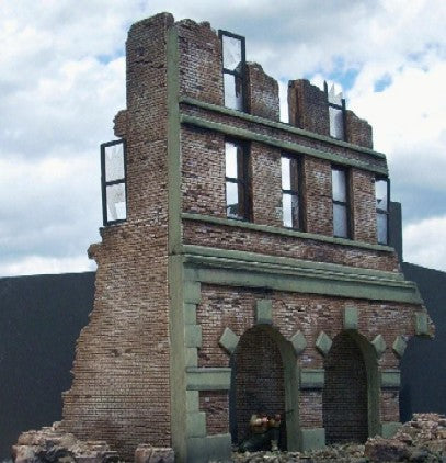 Dioramas Plus 5 1/35 Ruined Brick Factory Building (11"x6"x11")