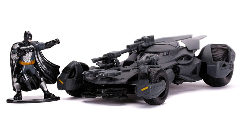 Jada Toys 31706  Scale Justice League Batmobile