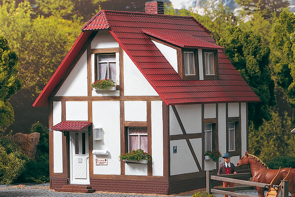 Piko 62050 G Scale Kings Half Timber House