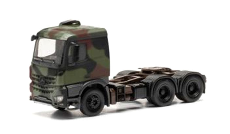 Herpa 747028 1/87 Scale German Armed Forces - Mercedes-Benz Arocs 6x4 Tractor