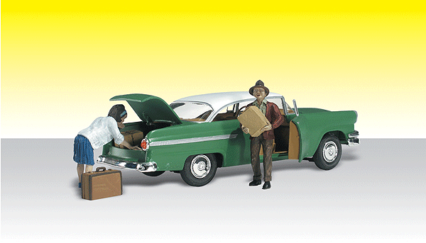 Woodland Scenics 5326 N Scale AutoScenes(TM) -- Lubeners Loading their Luggage