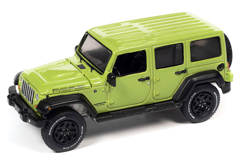 Auto World AWSP130-B 1/64 Scale 2013 Jeep Wrangler Unlimited Moab Edition