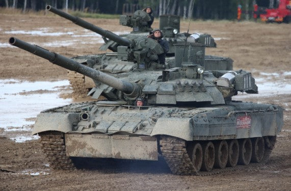 Trumpeter 9579 1/35 Russian T80UE1 Main Battle Tank 