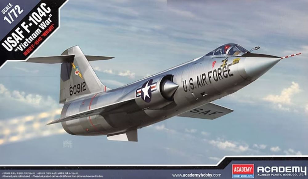 Academy 12576 1/72 F104C USAF Fighter Vietnam War