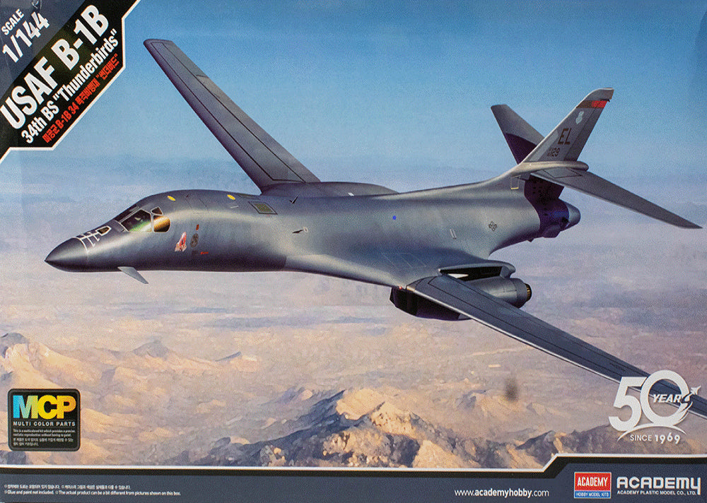 Academy 12620 1/144 B1B 34th BS Thunderbirds USAF Bomber