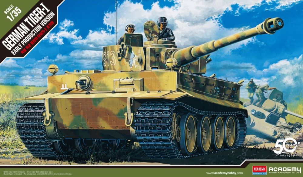 Academy 13239 1/35 WWII Tiger I Tank w/Interior