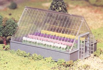 Bachmann 45615 O Scale Plasticville U.S.A.(R) Classic Kits -- Greenhouse w/Flowers
