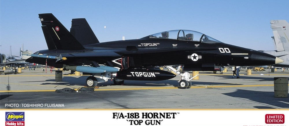 Hasegawa 2436 1/72 F/A18B Hornet Top Gun US Navy Jet Fighter (Ltd Edition)