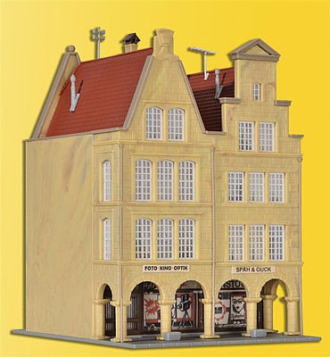 Kibri 37153 N Scale Double Fronted Town House w/Covered Passage -- 3-5/16 x 4-1/8 x 4-3/4" 8.3 x 10.5 x 12cm