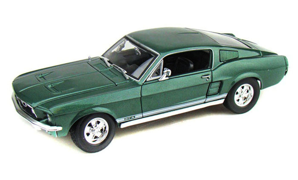 Maisto 31166GRN 1/18 1967 Ford Mustang GTA Fastback (Metallic Green)