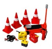 Phoenix Toys 16052 1/24 Roadside Accessories: Cones, Jack, Cables, Gas/Oil Containers, Battery
