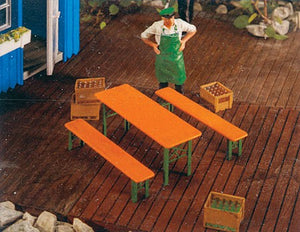 Pola 333222 G Scale Beer Table & Benches