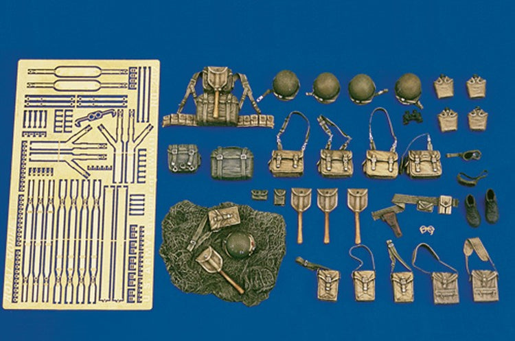 Royal Model 202 1/35 WWII US Army Equipment: pouches, helmets, straps, etc. (Resin/Photo-Etch)