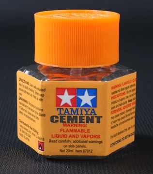 Tamiya 87012 Plastic Cement (20ml Bottle) (20/Bx)