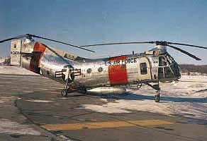 Trident Miniatures 87221 HO Scale Vertol H21 Workhouse/Shawnee Helicoper - Resin Kit