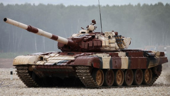 Trumpeter 9555 1/35 Russian T72B1 Main Battle Tank w/Kontakt-1 Reactive Armor
