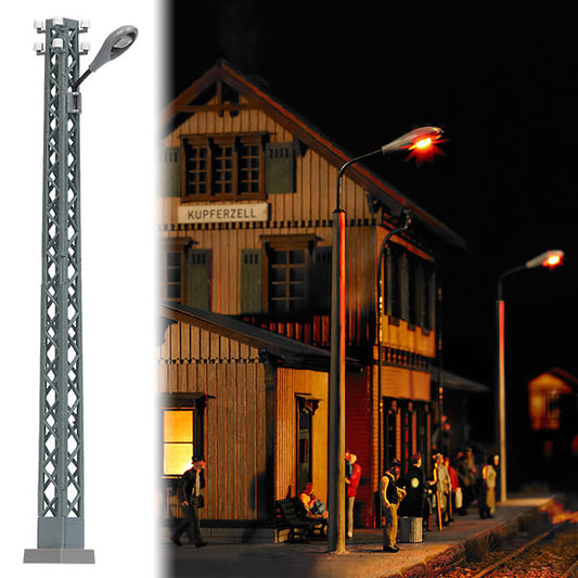 Busch 4131 HO Scale Lattice-Mast Industrial Lamp -- With Teardrop Light Housing