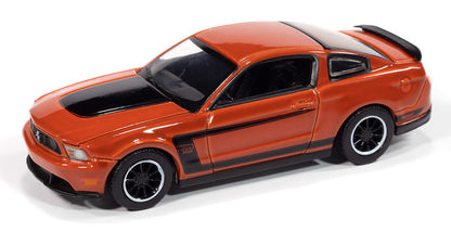 Auto World AWSP186-B 1/64 2012 Ford Mustang Boss 302 Diecast Car
