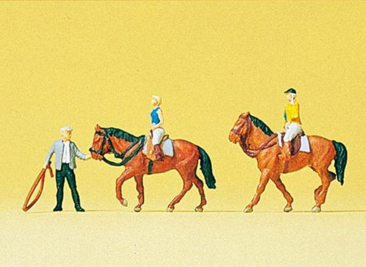 Preiser 79185 N Scale Sports & Recreation -- At The Riding School #1