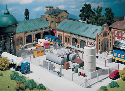 Faller 180433 HO Scale Industrial Metal Fence -- Total Length: 41-5/16" 105cm