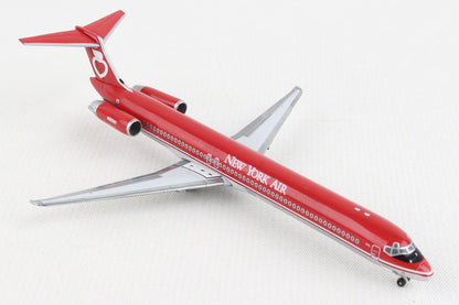 Gemini Jets GJ1967 Gemini New York Air Md82 1/400 Reg#N805Ny