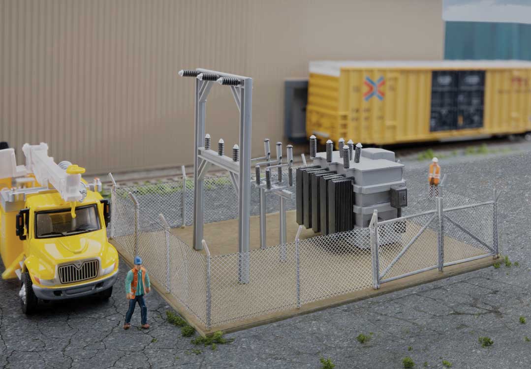 Walthers Cornerstone 933-4175 HO Scale Small Substation -- Kit - 5 x 3-13/16 x 2-7/8" 12.7 x 9.7 x 7.3cm