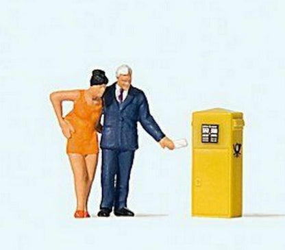 Preiser 28194 HO Scale At the Mailbox pkg(2)
