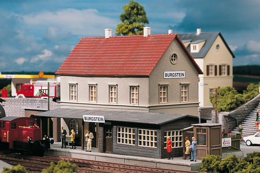 Piko 61820 HO Scale Burgstein Station Building Kit