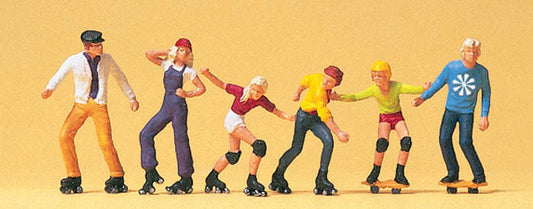 Preiser 10074 HO Scale Roller-Skaters & Skateboarders Set