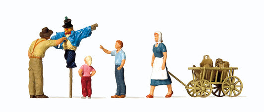 Preiser 10650 HO Scale Putting up the Scarecrow Figure Set
