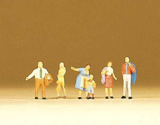 Preiser 79068 N Scale Pedestrians -- Family in the City