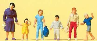 Preiser 14041 HO Scale Pedestrians Walking Women w/Children pkg(6)