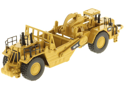 Diecast Masters 85542 1/125 Cat 657G Wheel Tractor Scraper