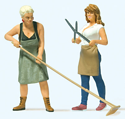 Preiser 44929 G Scale Women Working in the Garden pkg(2)