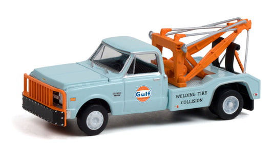 Greenlight 30275 1/64 1969 Chevrolet C-30 Dually Wrecker, Gulf Oil