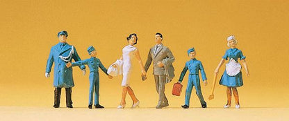 Preiser 14131 HO Scale People Working In Front of a Hotel - 2 Guests