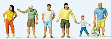 Preiser 10672 HO Scale Passers-By in Summer Clothes pkg(6)
