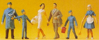 Preiser 14131 HO Scale People Working In Front of a Hotel - 2 Guests