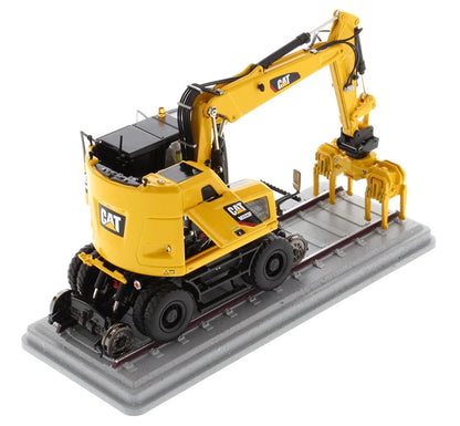 Diecast Masters 85661 1/50 Cat M323F Railroad Excavator, Yellow