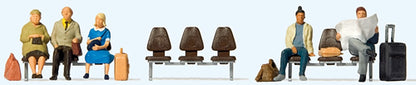 Preiser 10660 HO Scale Waiting Travelers #1 5 Figures, 3 Seat Rows
