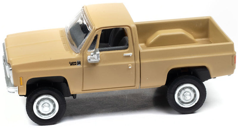 CMW 30660 1/87 1975 Chevrolet 4X4 Pickup Truck Diecast Model