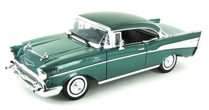 Motormax 73180AC-DGR 1/18 1957 Chevrolet Bel Air, Dark Green