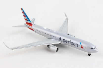 Gemini Jets GJ1866 Gemini American 767-300 1/400 Reg#N392An