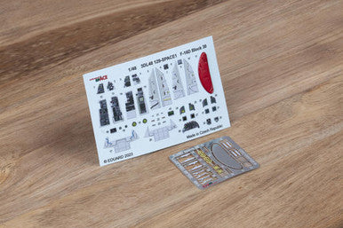 Eduard 3DL48129 1/48 F-16D Block 30 Space for Kinetic