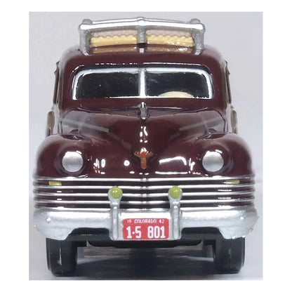 Oxford Diecast 87CB42001 HO Scale 1942 Chrysler Town and Country Station Wagon - Assembled -- Regal Maroon Woody