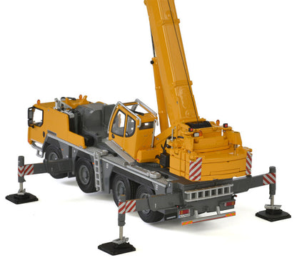 WSI 54-2004 1/50 Liebherr LTM 1090-4.2 4-Axle Mobile Crane