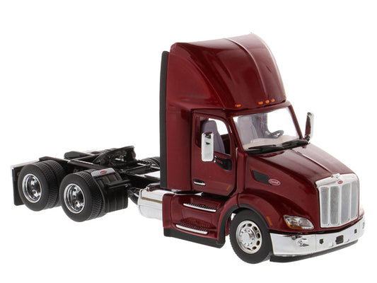 Diecast Masters 71068 1/50 Peterbilt 579 Day Cab Tractor