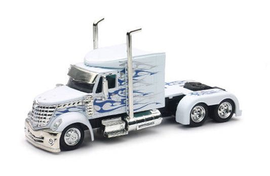 New Ray SS-15241-C 1/43 International Lonestar Sleeper Cab, White
