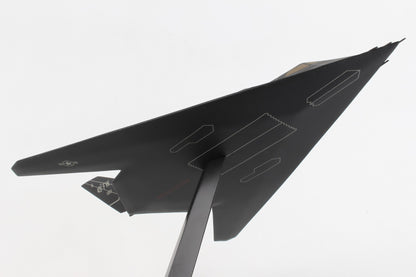 Executive Series B5548 F-117A Blackjet 1/48