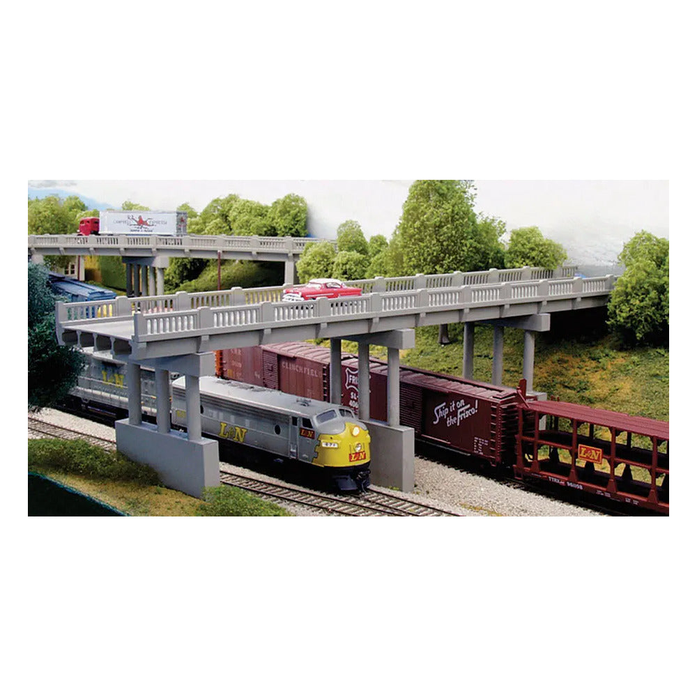 628 153